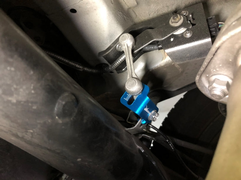 HARDRACE FRONT HEADLIGHT LEVELING BRACKET HardRace