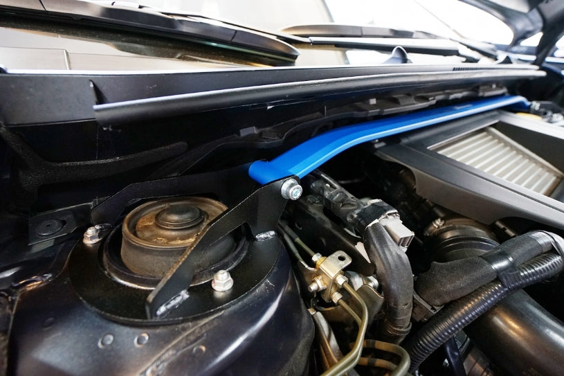 HARDRACE FRONT STRUT BRACE HardRace