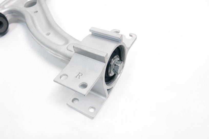 HARDRACE FRONT LOWER CONTROL ARM HardRace