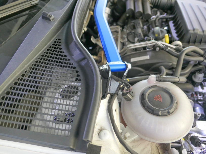 HARDRACE FRONT STRUT BRACE HardRace