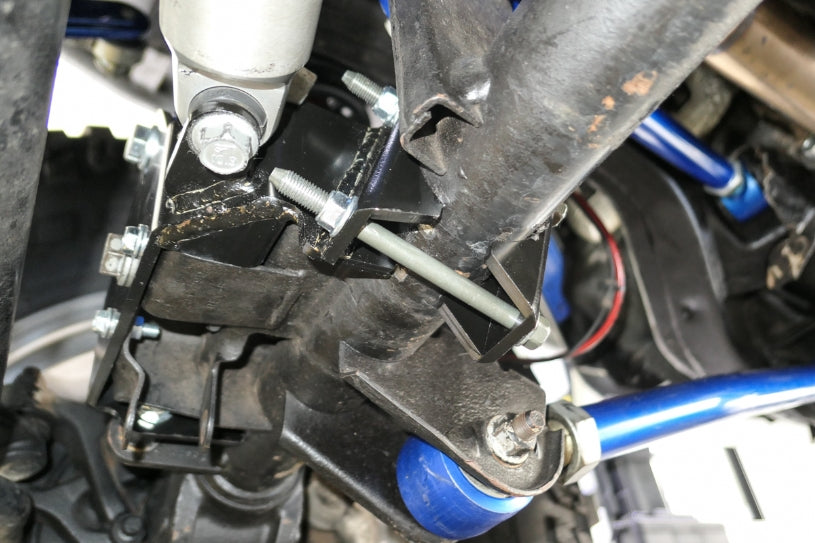 HARDRACE FRONT TRACK BAR RELOCATION BRACKET HardRace