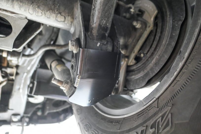 HARDRACE REAR LOWER ARM SKID PLATE HardRace