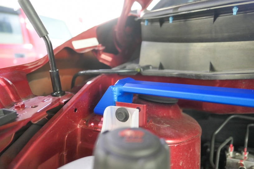 HARDRACE FRONT STRUT BRACE HardRace