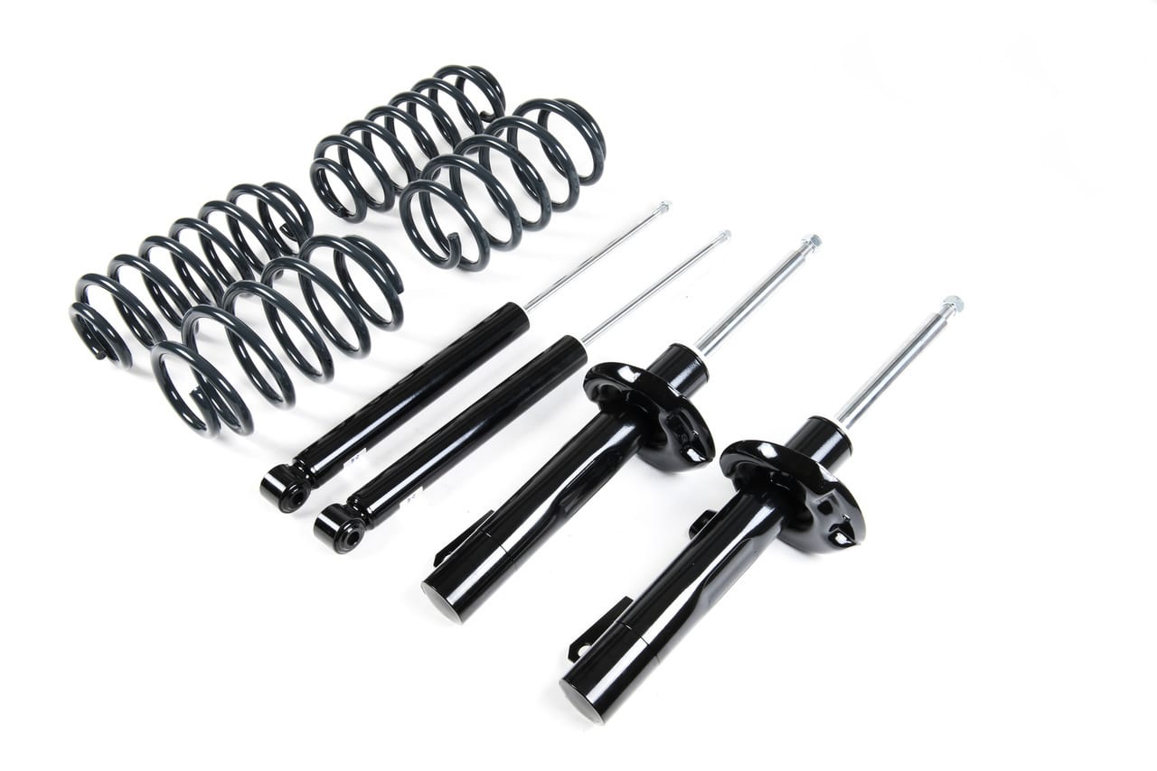 Racingline Spring and Damper Kit - Golf Mk7 'R' Estate & Mk3 Octavia VRS Estate - VWR30G70RW