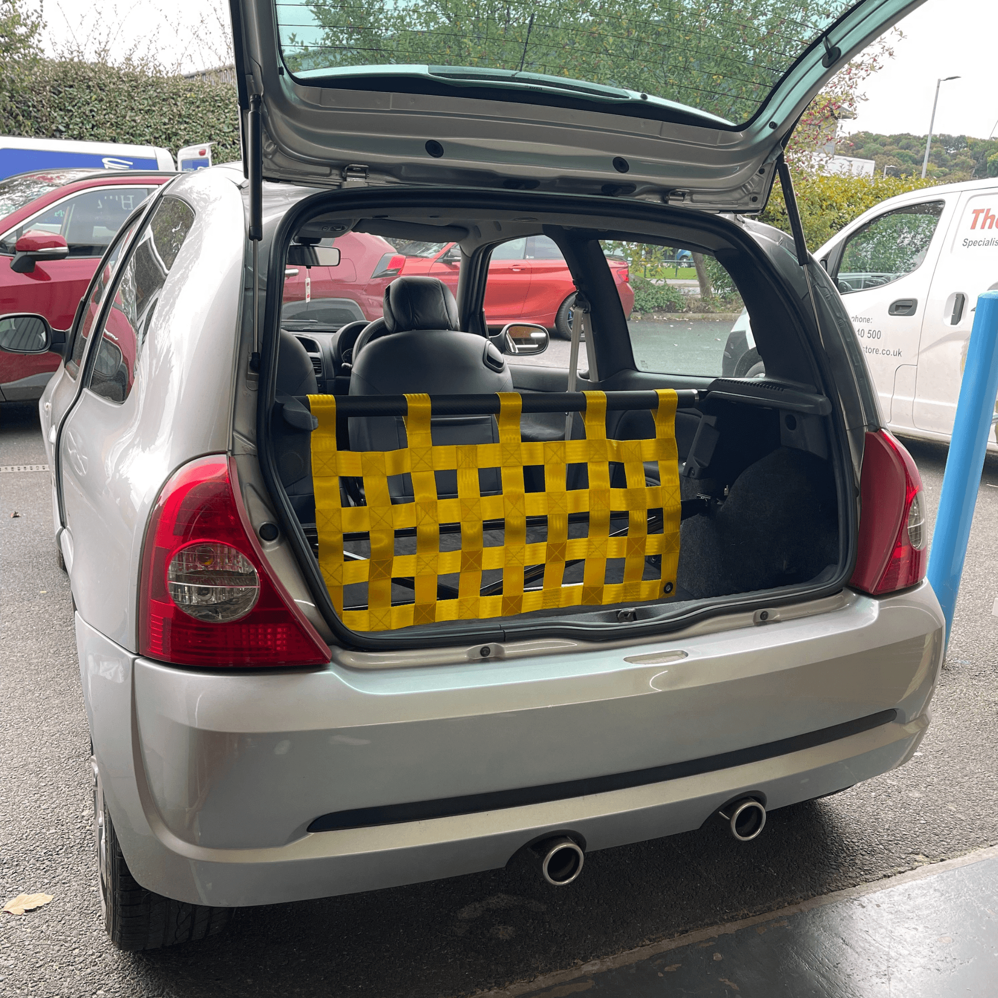 Renault Clio Mk2 RS 172 182 Strut bar and Cargo net cargo-nets.co.uk