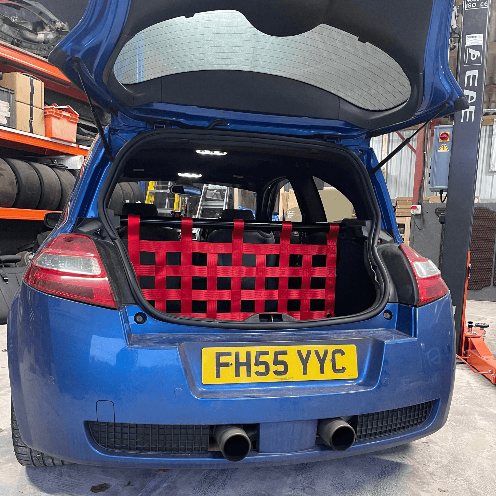Renault Megane Mk2 RS 225 Strut bar and Cargo net cargo-nets.co.uk