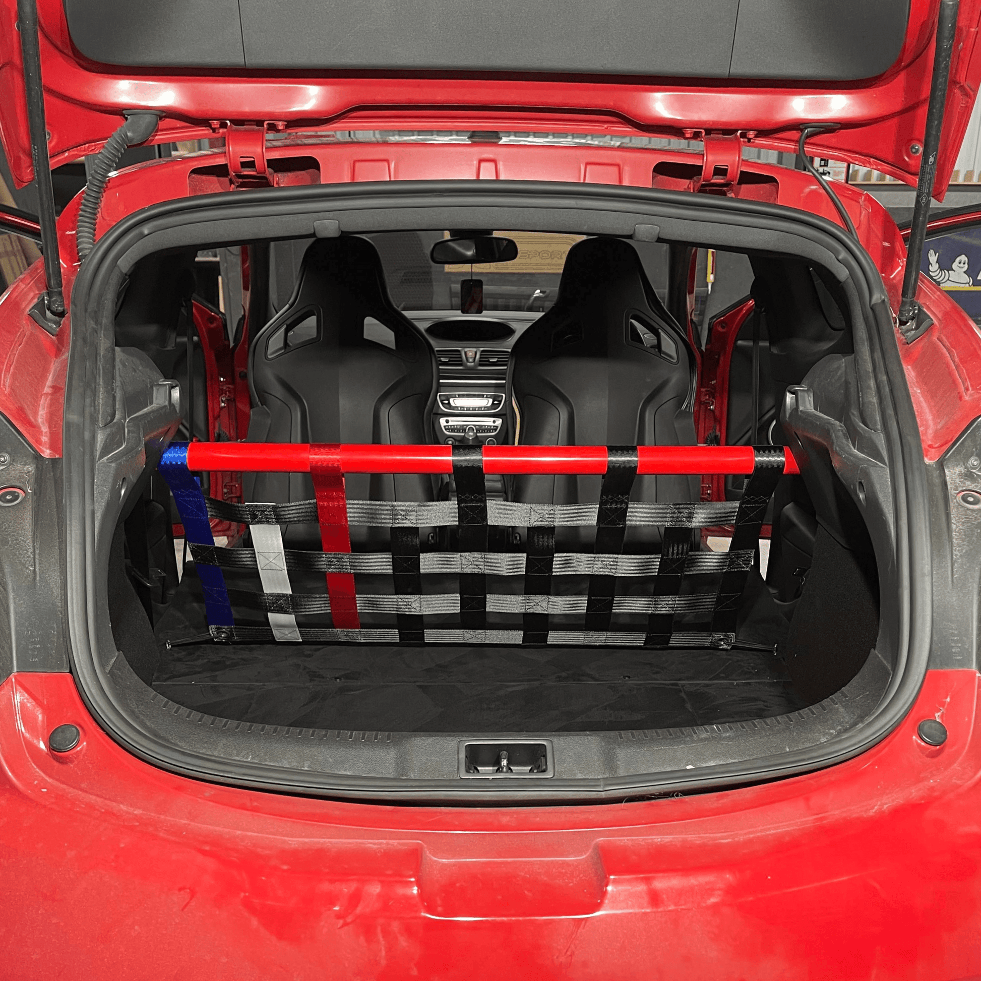 Renault Megane Mk3 RS 250 265 275 Strut bar and Cargo net cargo-nets.co.uk
