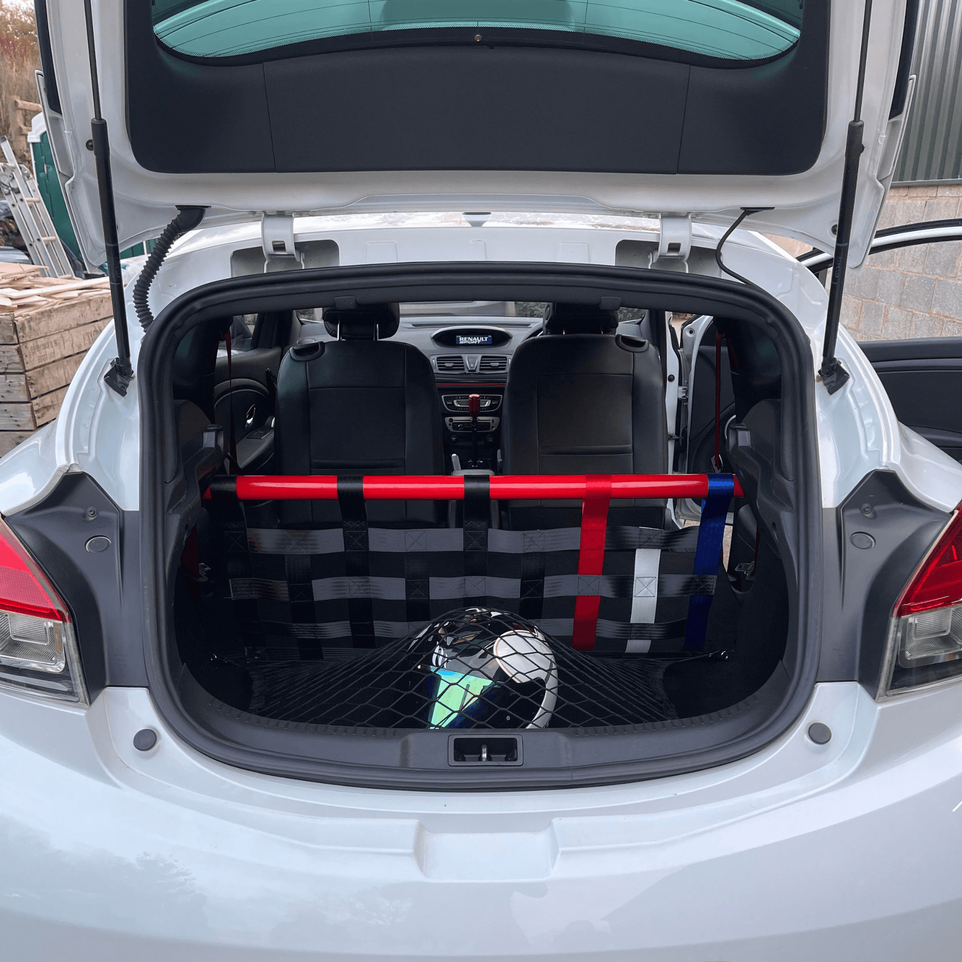 Renault Megane Mk3 RS 250 265 275 Strut bar and Cargo net cargo-nets.co.uk