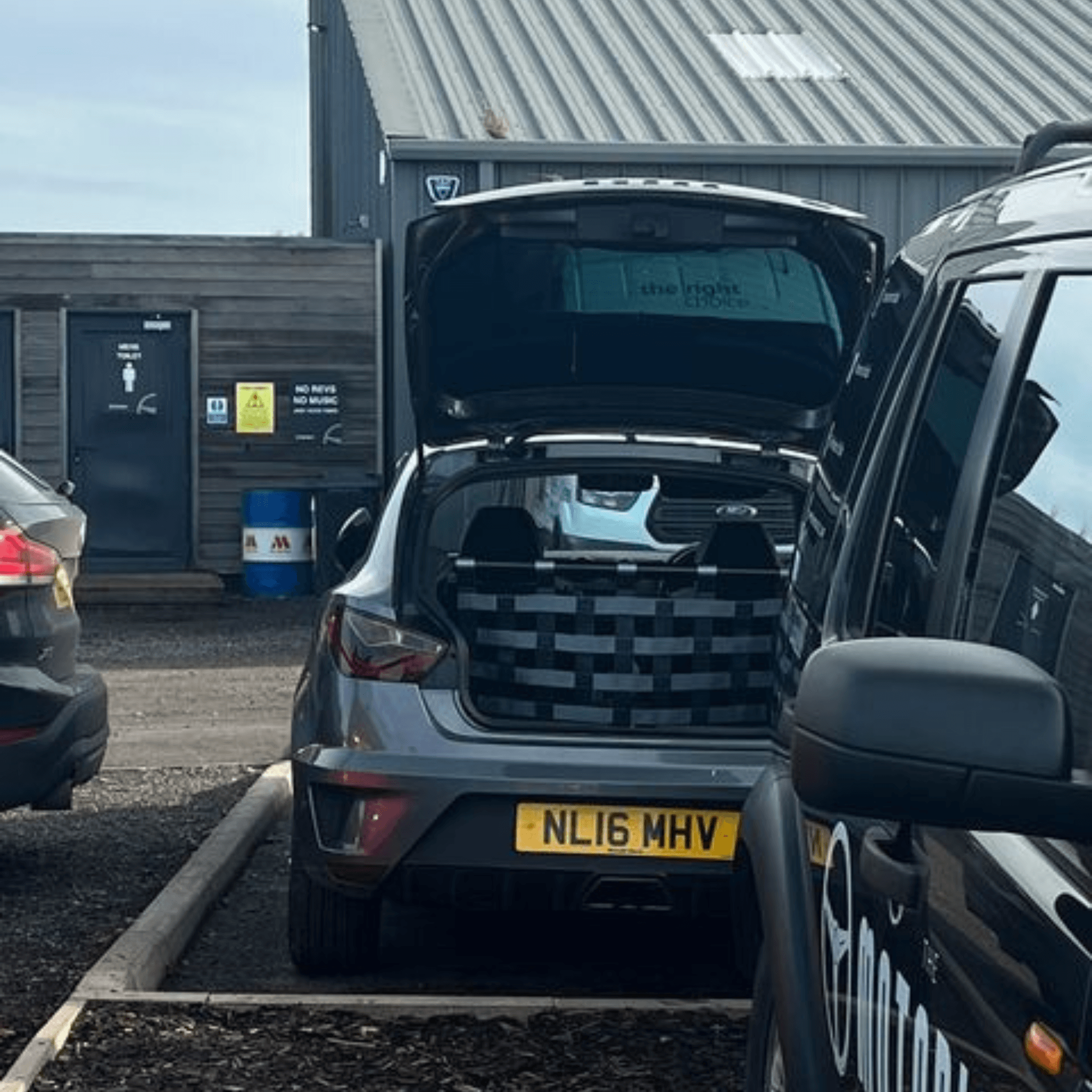 Seat Ibiza Mk4 Cupra 6J 6P Strut bar and Cargo net cargo-nets.co.uk