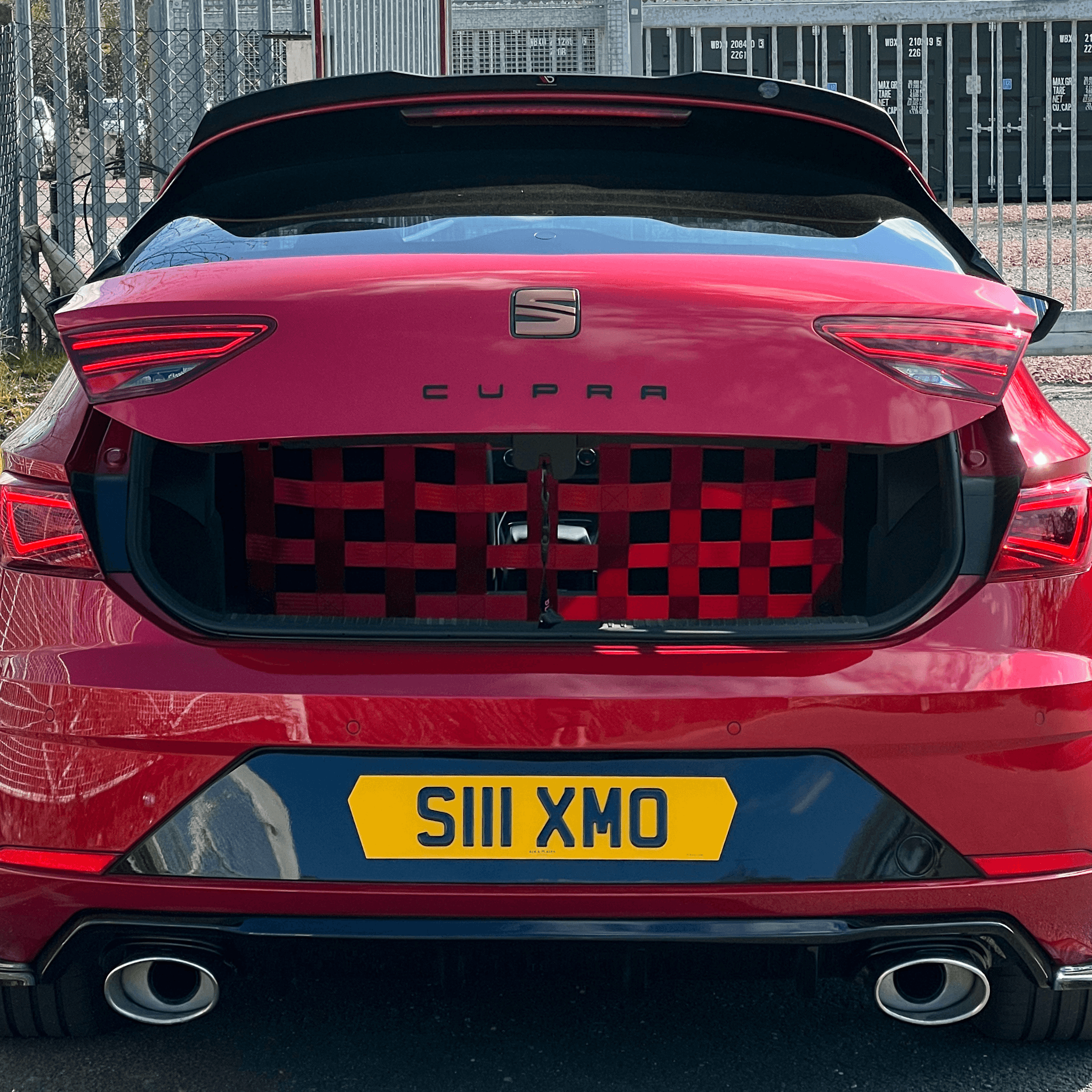 Seat Leon Mk3 Cupra 5F Strut bar and Cargo net cargo-nets.co.uk