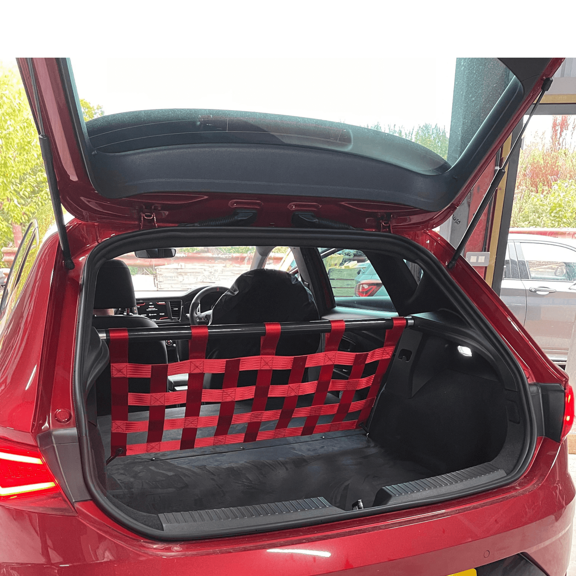 Seat Leon Mk3 Cupra 5F Strut bar and Cargo net cargo-nets.co.uk