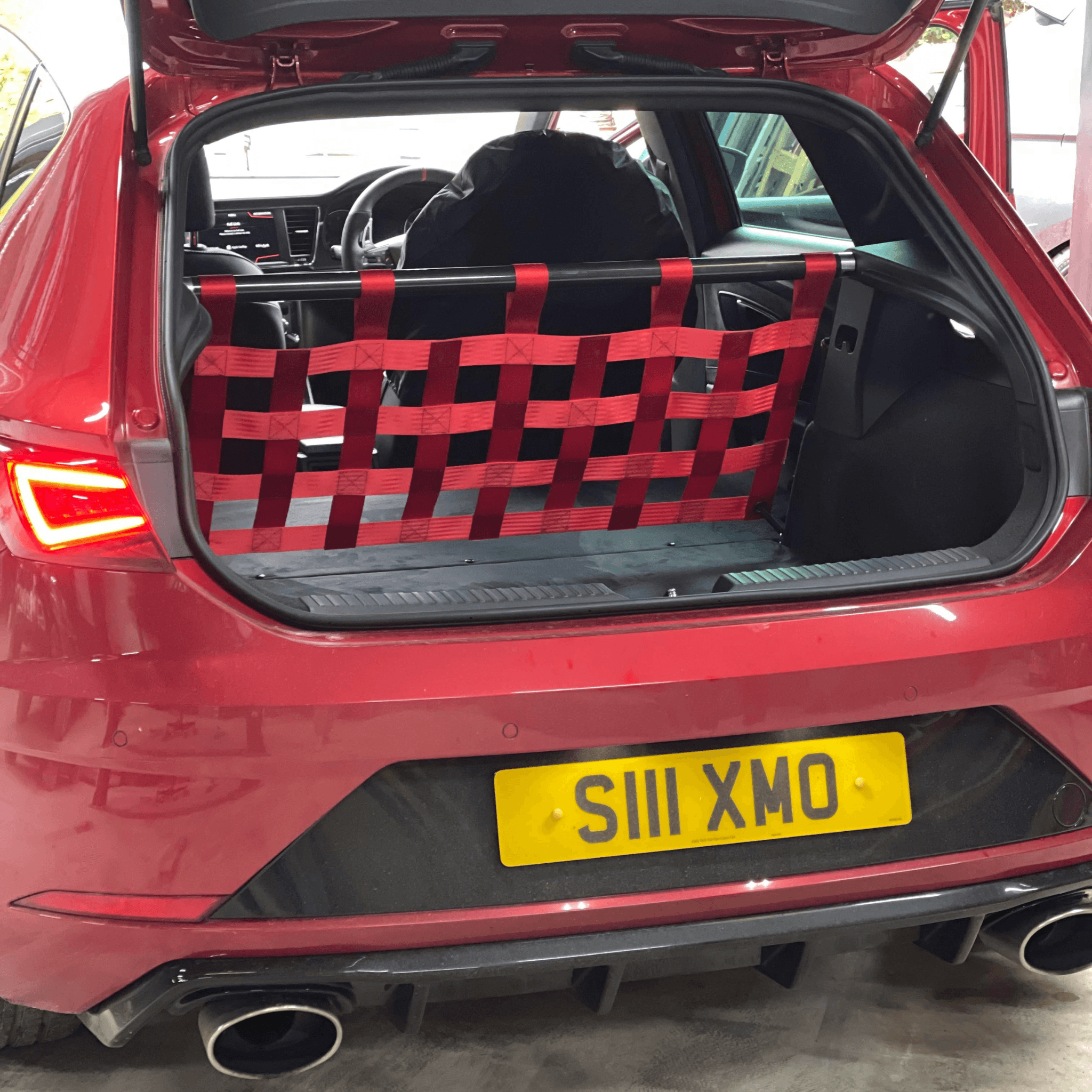 Seat Leon Mk3 Cupra 5F Strut bar and Cargo net cargo-nets.co.uk