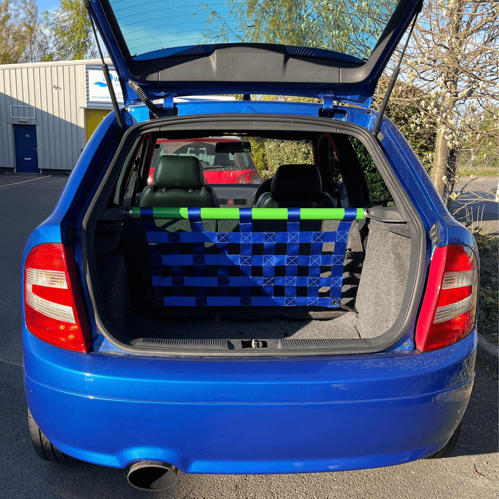 Skoda Fabia vRS Mk1 6Y Strut Bar and Cargo Net cargo-nets.co.uk