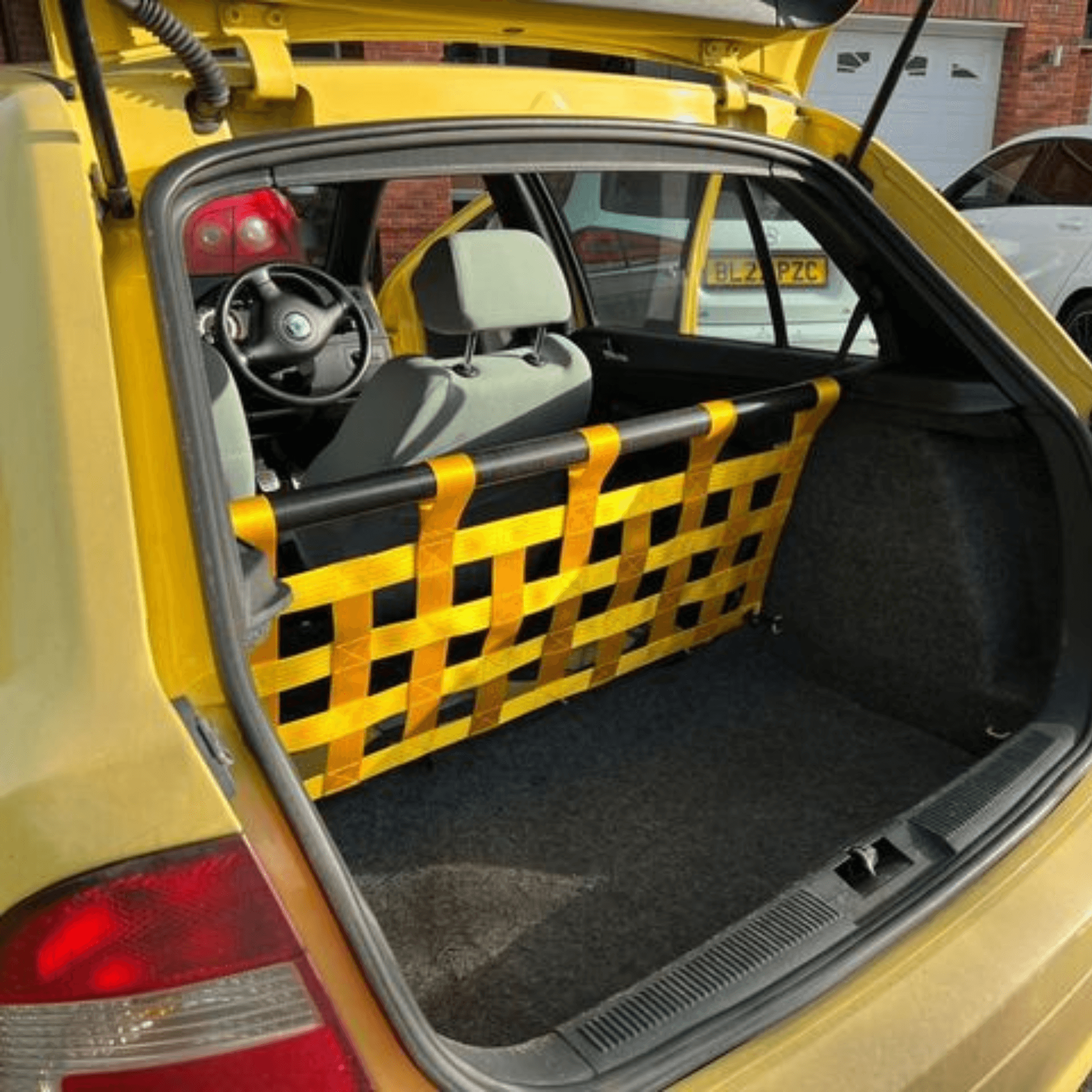 Skoda Fabia vRS Mk1 6Y Strut Bar and Cargo Net cargo-nets.co.uk