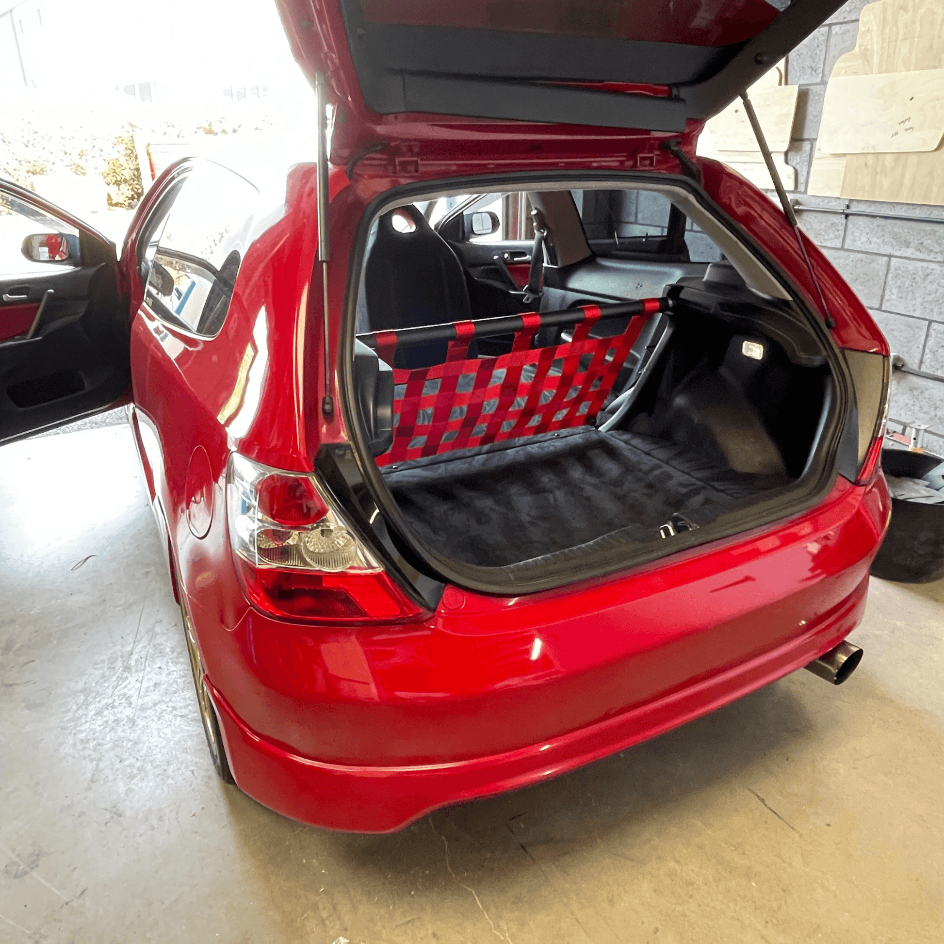 Honda Civic Mk7 EP3 Strut bar and Cargo net cargo-nets.co.uk