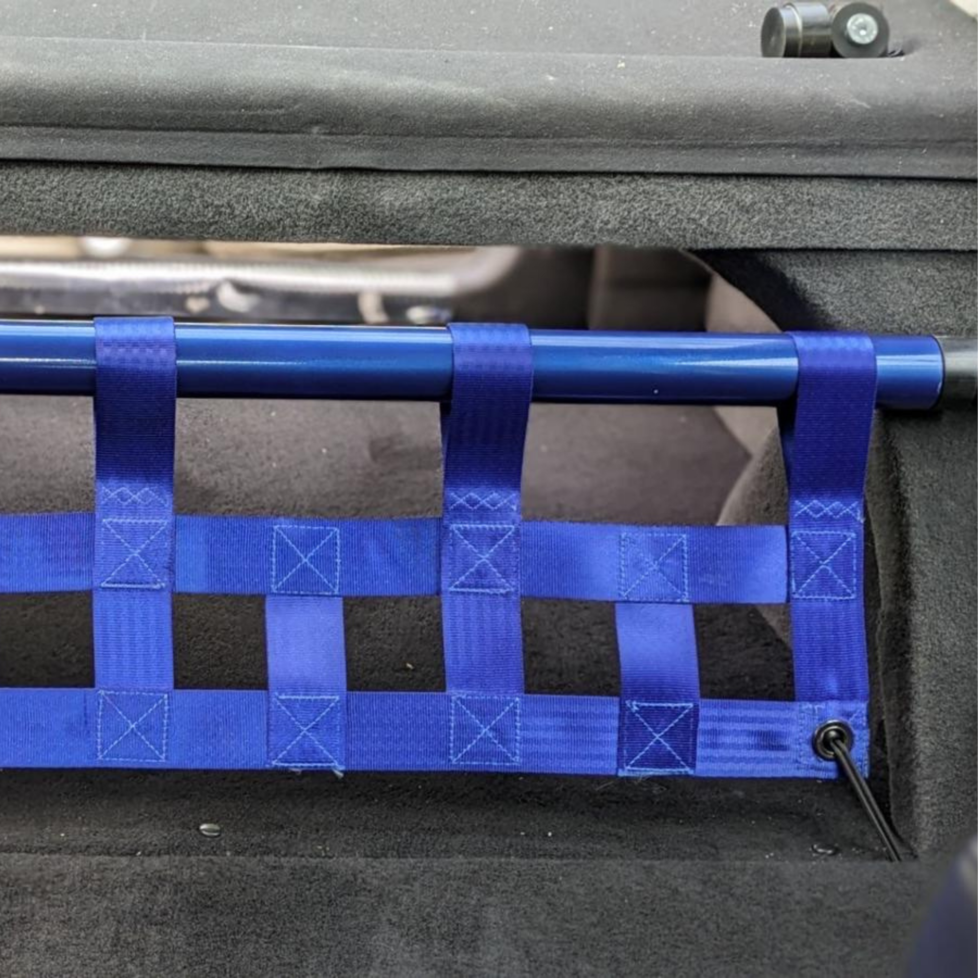 Volkswagen Bora 1J Strut Bar and Cargo Net cargo-nets.co.uk