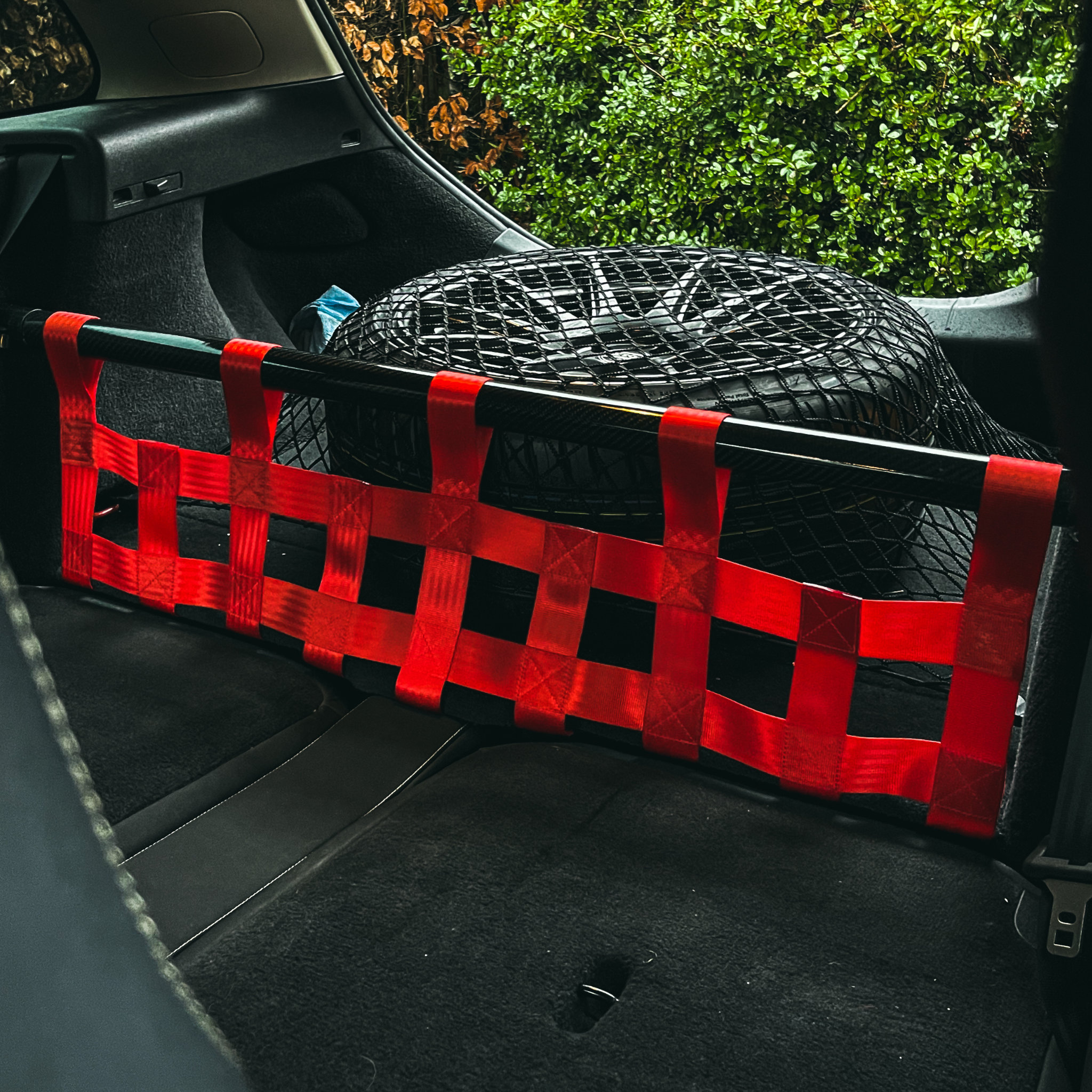 Volvo C30 Strut bar and Cargo net cargo-nets.co.uk