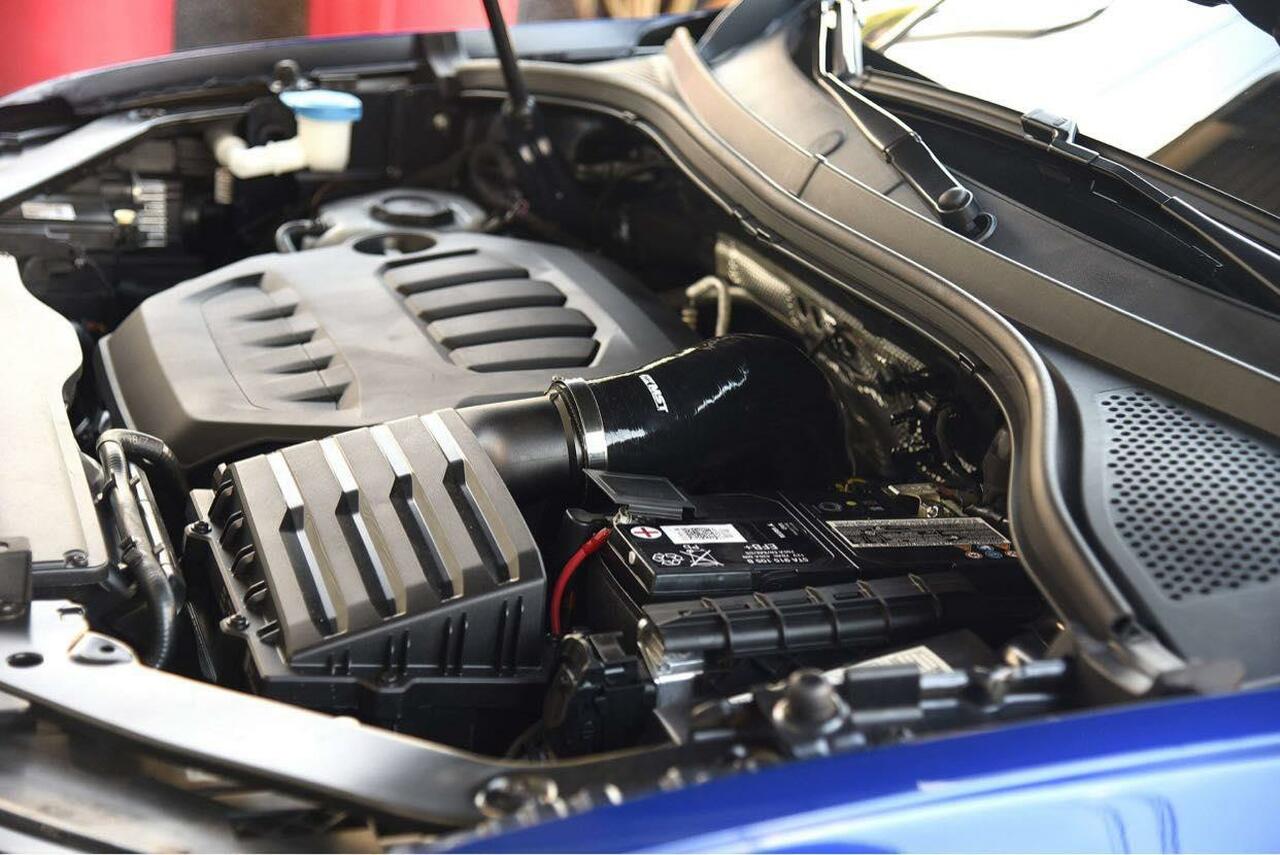 MST Performance VW Golf R MK8 EA888 Gen4 Silicone Induction Hose