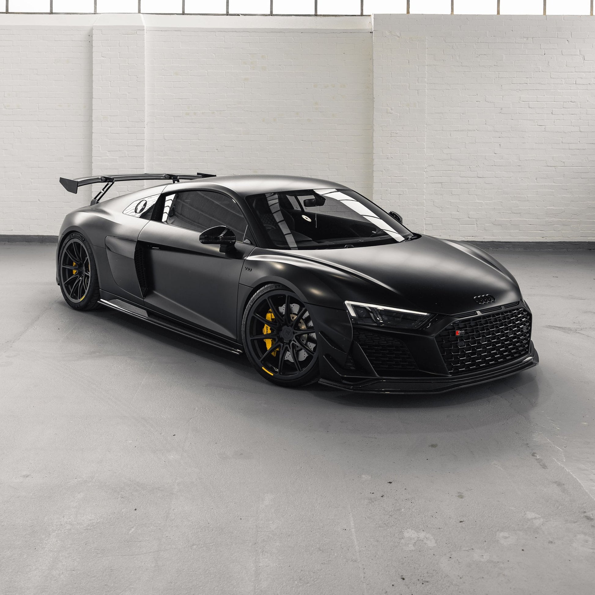 Audi R8 4S Facelift Pre-Preg Carbon Fibre Front Splitter by FORM FORM Industries