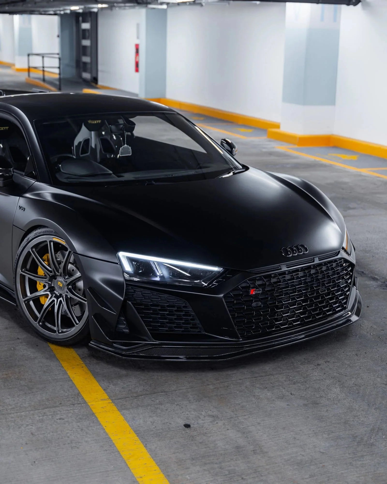 Audi R8 4S Facelift Pre-Preg Carbon Fibre Full Body Kit by FORM