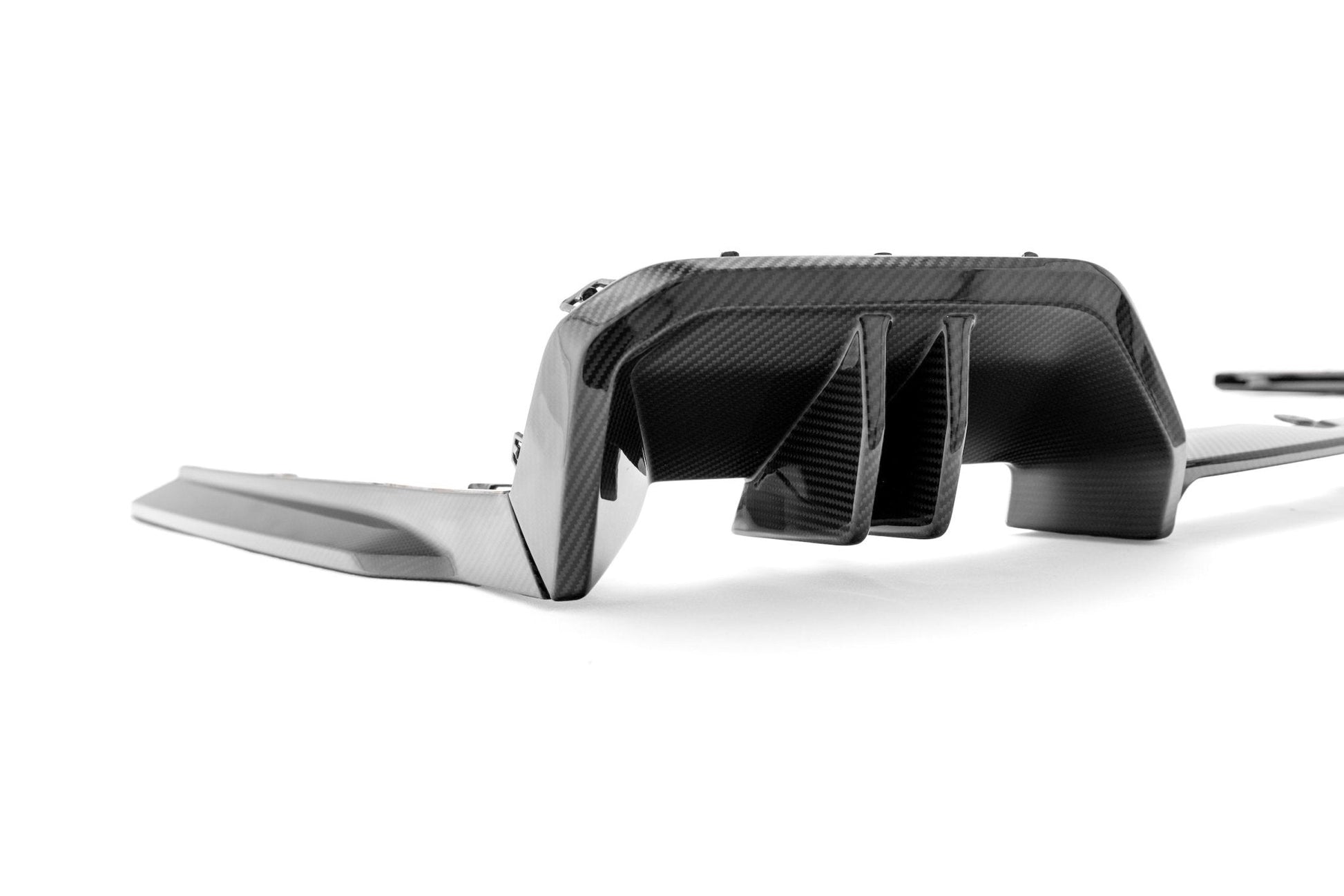 BMW 5 Series & i5 G60 G61 Pre-Preg Carbon Fibre Rear Diffuser by FORM (2024+) FORM Industries