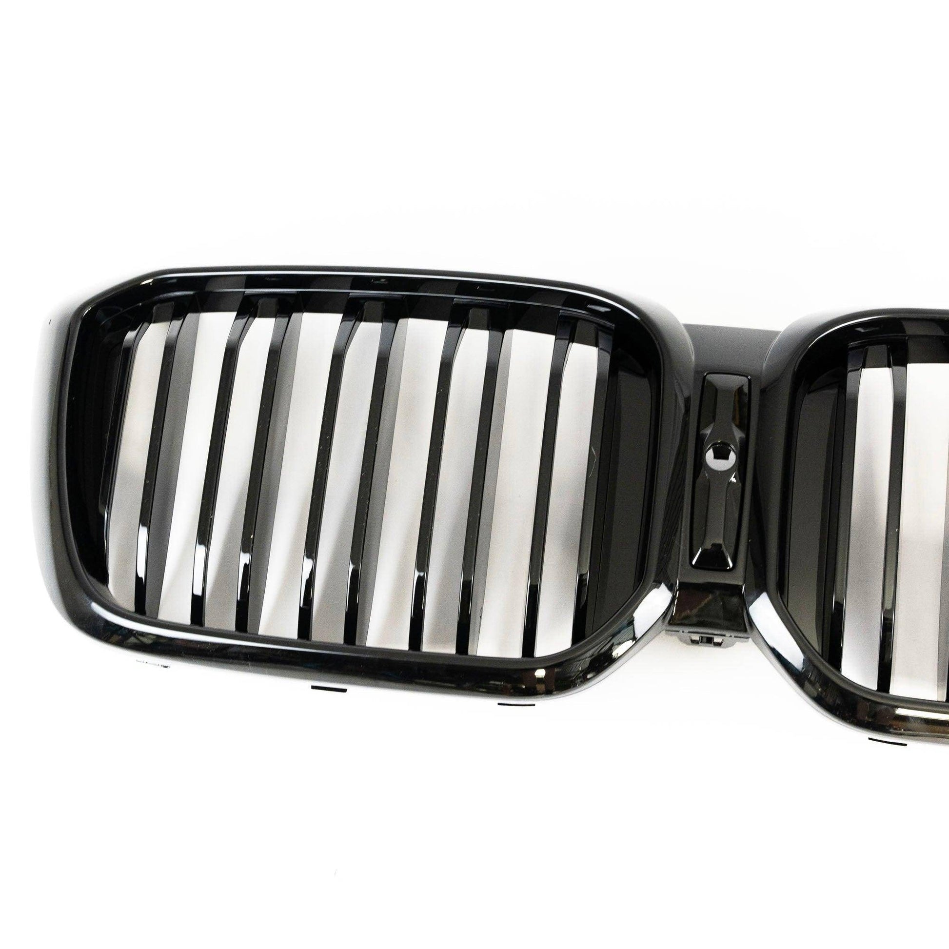 BMW X3 G01 LCI & X4 G02 LCI Gloss Black Kidney Grille by FORM (2021-2024) FORM Industries