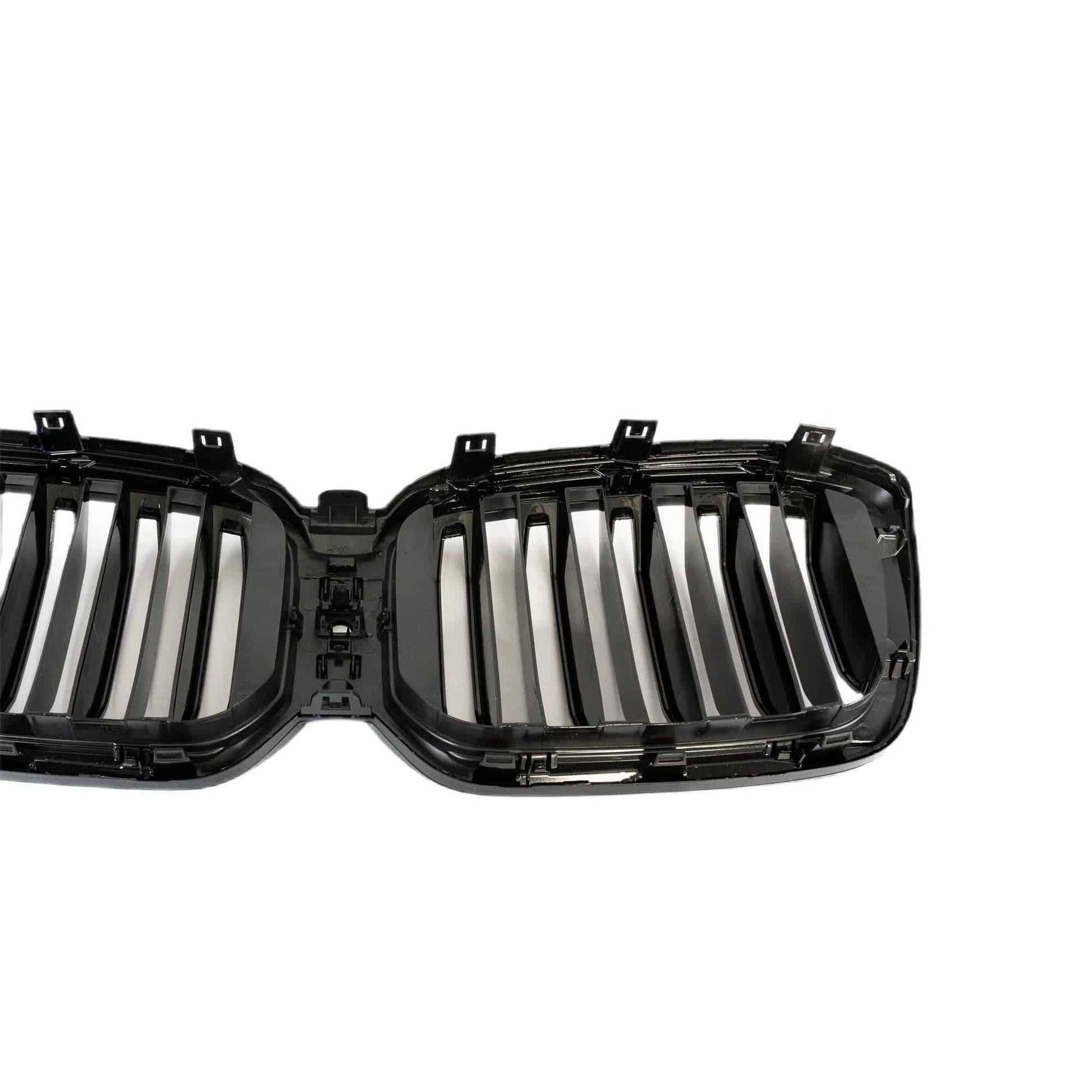 BMW X3 G01 LCI & X4 G02 LCI Gloss Black Kidney Grille by FORM (2021-2024) FORM Industries