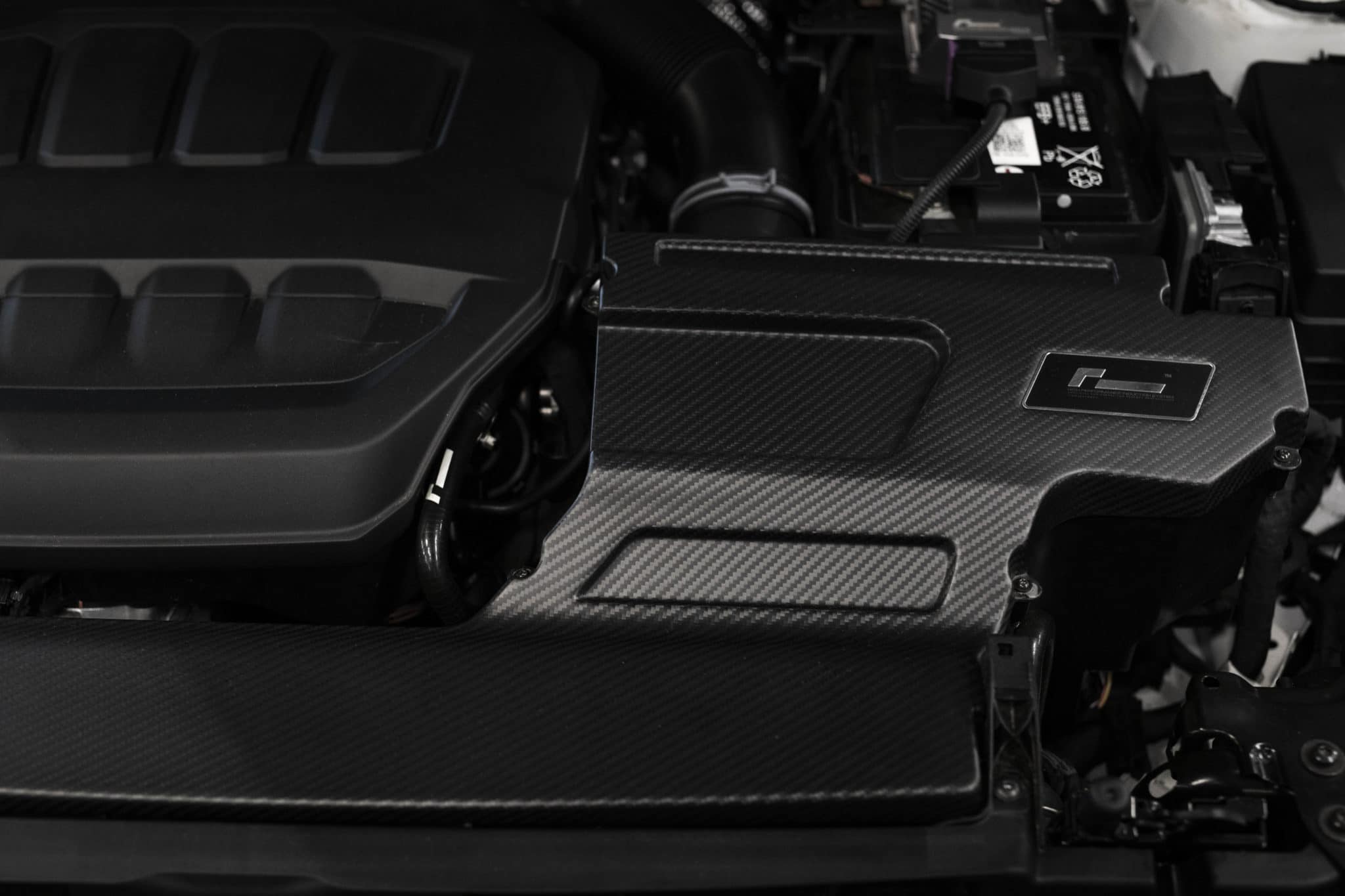 Racingline R600 Carbon Fibre Intake Lid - Gloss/Matte Finish